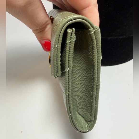 SOLD Saint Laurent Grain De Poudre Matelasse Chevron Small Envelope Wallet Sage - Picture 10 of 13